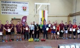 Vilniaus universitetas 12 - tą kartą nugalėjo Lietuvos universitetų studentų svarsčio kilnojimo čempionate