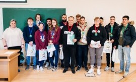 Lietuvos studentų šachmatų čempionato komandinėje įskatoje nugalėtojų taurė liko MRU sportininkų rankose